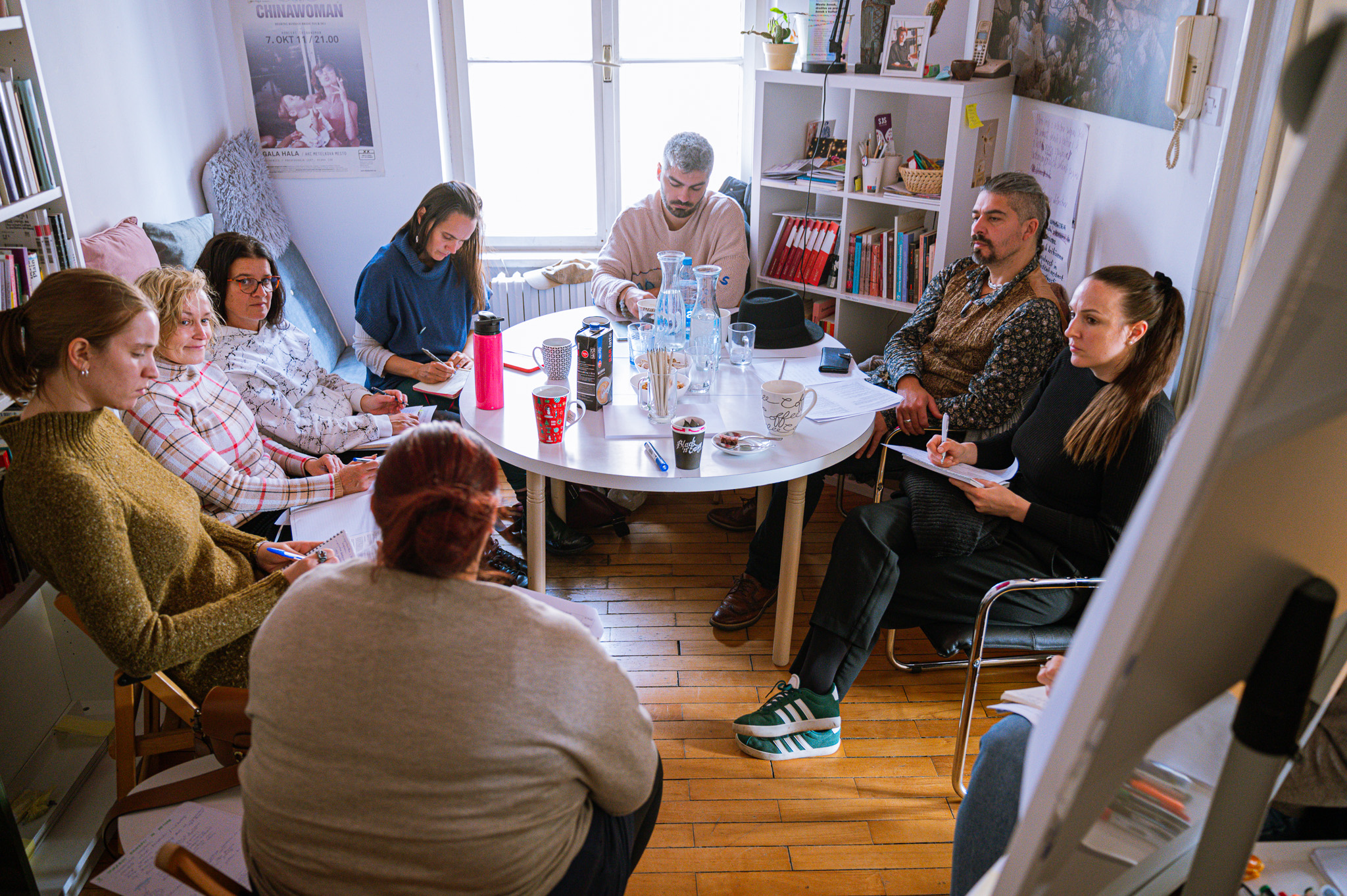 Kako nagovoriti občinstva? Skupnostni projekti, delo s šolami in festivalska PR strategija